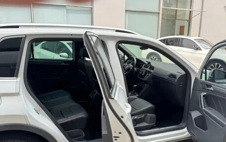 Volkswagen Tiguan II, 2021 год, 1 690 131 рублей, 15 фотография