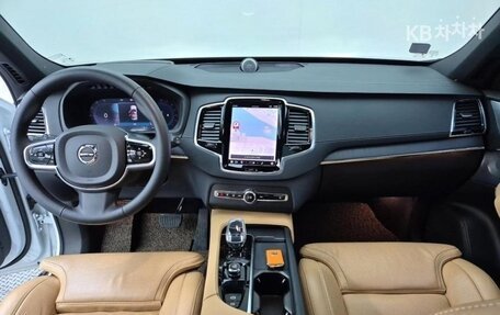 Volvo XC90 II рестайлинг, 2022 год, 3 890 000 рублей, 16 фотография