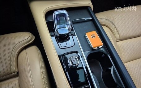 Volvo XC90 II рестайлинг, 2022 год, 3 890 000 рублей, 15 фотография