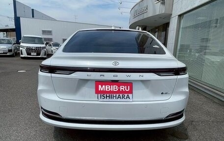 Toyota Crown, 2024 год, 5 990 007 рублей, 4 фотография