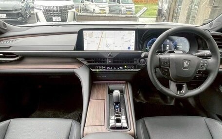 Toyota Crown, 2024 год, 5 990 007 рублей, 12 фотография
