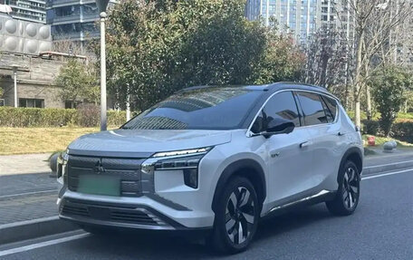 Mitsubishi Airtrek, 2022 год, 1 860 000 рублей, 1 фотография