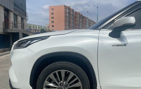 Toyota Highlander, 2022 год, 4 140 000 рублей, 4 фотография