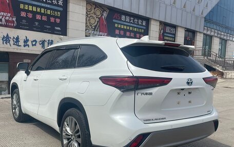 Toyota Highlander, 2022 год, 4 140 000 рублей, 7 фотография
