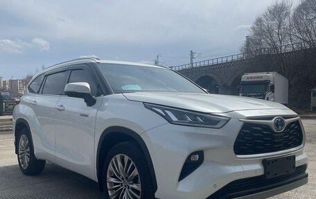 Toyota Highlander, 2022 год, 4 140 000 рублей, 3 фотография