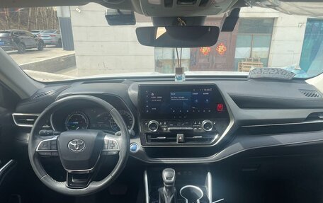 Toyota Highlander, 2022 год, 4 140 000 рублей, 10 фотография