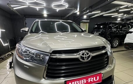 Toyota Highlander III, 2015 год, 3 000 000 рублей, 3 фотография