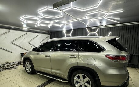 Toyota Highlander III, 2015 год, 3 000 000 рублей, 7 фотография