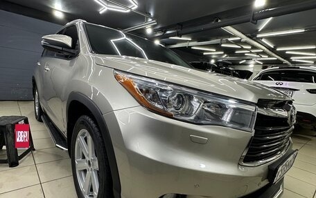 Toyota Highlander III, 2015 год, 3 000 000 рублей, 2 фотография