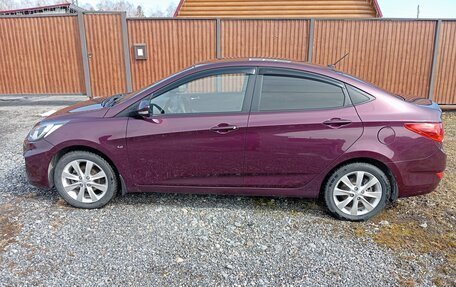 Hyundai Solaris II рестайлинг, 2012 год, 900 000 рублей, 1 фотография