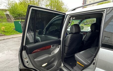 Toyota Land Cruiser Prado 120 рестайлинг, 2004 год, 1 650 000 рублей, 1 фотография