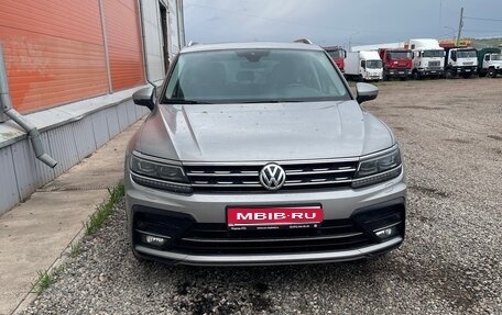 Volkswagen Tiguan II, 2018 год, 3 120 000 рублей, 1 фотография