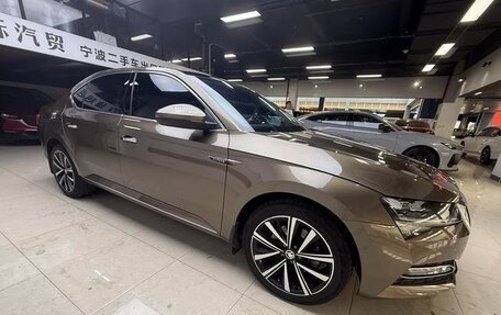Skoda Superb III рестайлинг, 2021 год, 1 900 012 рублей, 7 фотография