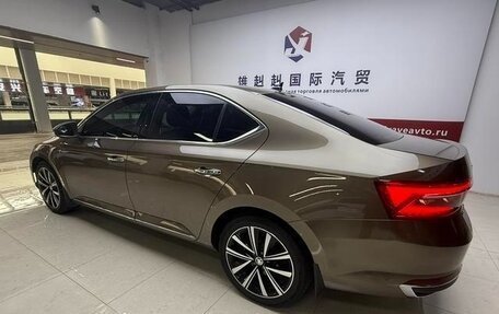 Skoda Superb III рестайлинг, 2021 год, 1 900 012 рублей, 6 фотография