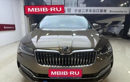 Skoda Superb III рестайлинг, 2021 год, 1 900 012 рублей, 4 фотография