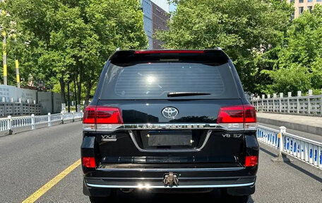 Toyota Land Cruiser 200, 2021 год, 7 549 011 рублей, 5 фотография