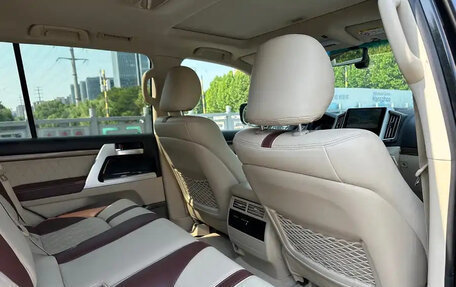 Toyota Land Cruiser 200, 2021 год, 7 549 011 рублей, 14 фотография