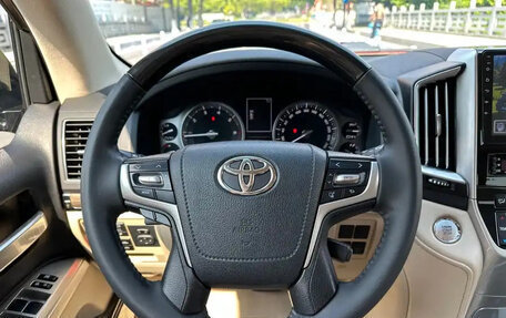 Toyota Land Cruiser 200, 2021 год, 7 549 011 рублей, 9 фотография