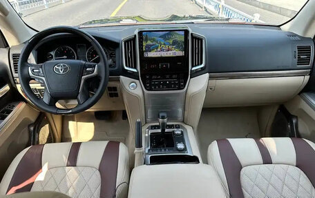 Toyota Land Cruiser 200, 2021 год, 7 549 011 рублей, 8 фотография