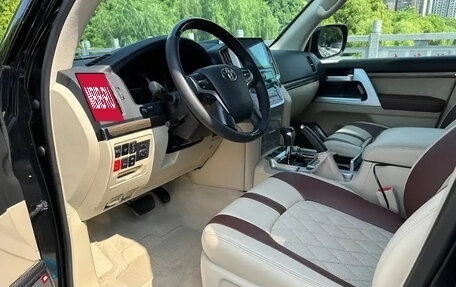 Toyota Land Cruiser 200, 2021 год, 7 549 011 рублей, 6 фотография