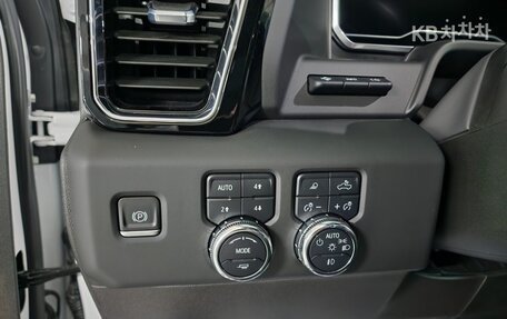 GMC Sierra, 2023 год, 7 752 000 рублей, 23 фотография
