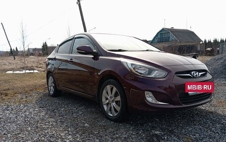 Hyundai Solaris II рестайлинг, 2012 год, 900 000 рублей, 3 фотография