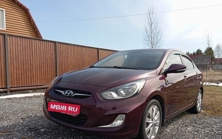 Hyundai Solaris II рестайлинг, 2012 год, 900 000 рублей, 2 фотография