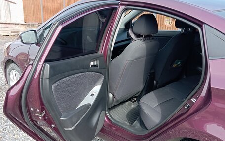 Hyundai Solaris II рестайлинг, 2012 год, 900 000 рублей, 10 фотография