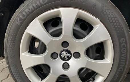 Peugeot 408 I рестайлинг, 2014 год, 930 000 рублей, 11 фотография