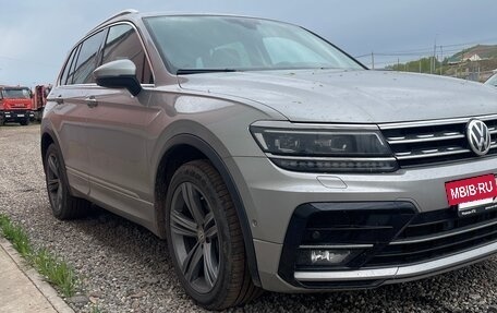 Volkswagen Tiguan II, 2018 год, 3 120 000 рублей, 2 фотография