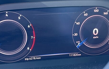 Volkswagen Tiguan II, 2018 год, 3 120 000 рублей, 13 фотография