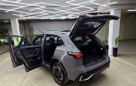 Volkswagen Tiguan, 2024 год, 4 400 000 рублей, 16 фотография