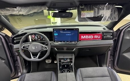Volkswagen Tiguan, 2024 год, 4 400 000 рублей, 26 фотография