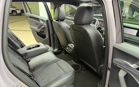 Volkswagen Tiguan, 2024 год, 4 400 000 рублей, 30 фотография