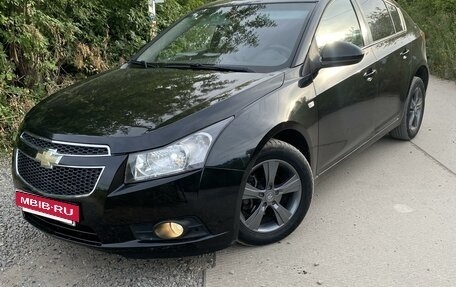 Chevrolet Cruze II, 2012 год, 800 000 рублей, 4 фотография