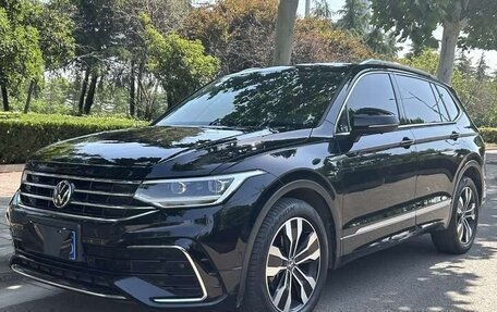 Volkswagen Tiguan II, 2021 год, 3 426 500 рублей, 1 фотография