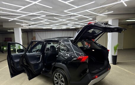 Toyota RAV4, 2024 год, 4 000 000 рублей, 16 фотография