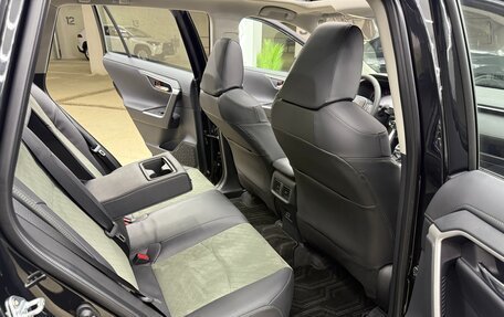 Toyota RAV4, 2024 год, 4 000 000 рублей, 30 фотография