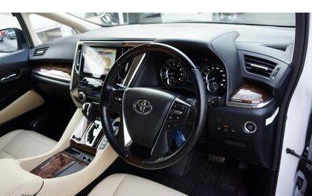 Toyota Alphard III, 2022 год, 4 667 011 рублей, 14 фотография