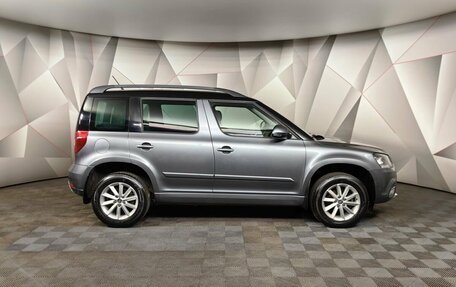 Skoda Yeti I рестайлинг, 2015 год, 1 359 000 рублей, 6 фотография