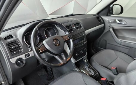 Skoda Yeti I рестайлинг, 2015 год, 1 359 000 рублей, 14 фотография