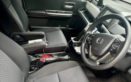 Honda Freed II, 2017 год, 1 550 000 рублей, 2 фотография