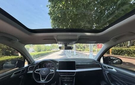 Volkswagen Tiguan II, 2021 год, 3 426 500 рублей, 8 фотография
