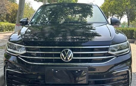 Volkswagen Tiguan II, 2021 год, 3 426 500 рублей, 6 фотография