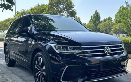 Volkswagen Tiguan II, 2021 год, 3 426 500 рублей, 5 фотография