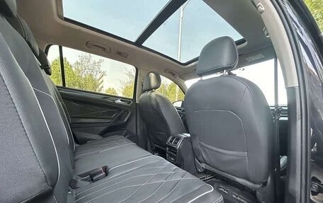 Volkswagen Tiguan II, 2021 год, 3 426 500 рублей, 17 фотография