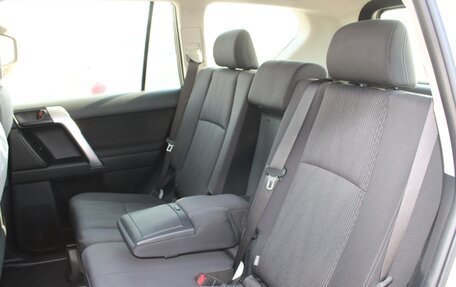 Toyota Land Cruiser Prado 150 рестайлинг 2, 2022 год, 7 750 000 рублей, 11 фотография