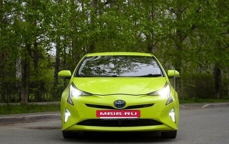 Toyota Prius IV XW50, 2016 год, 1 800 000 рублей, 2 фотография