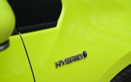 Toyota Prius IV XW50, 2016 год, 1 800 000 рублей, 10 фотография
