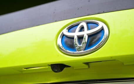 Toyota Prius IV XW50, 2016 год, 1 800 000 рублей, 15 фотография